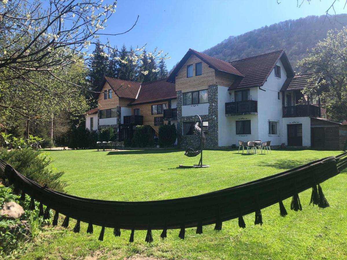 Garden Retreat (Adults Only) Hotel Törcsvár Kültér fotó