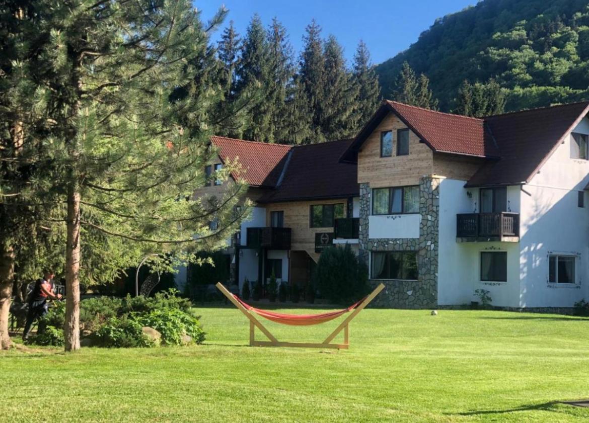 Garden Retreat (Adults Only) Hotel Törcsvár Kültér fotó