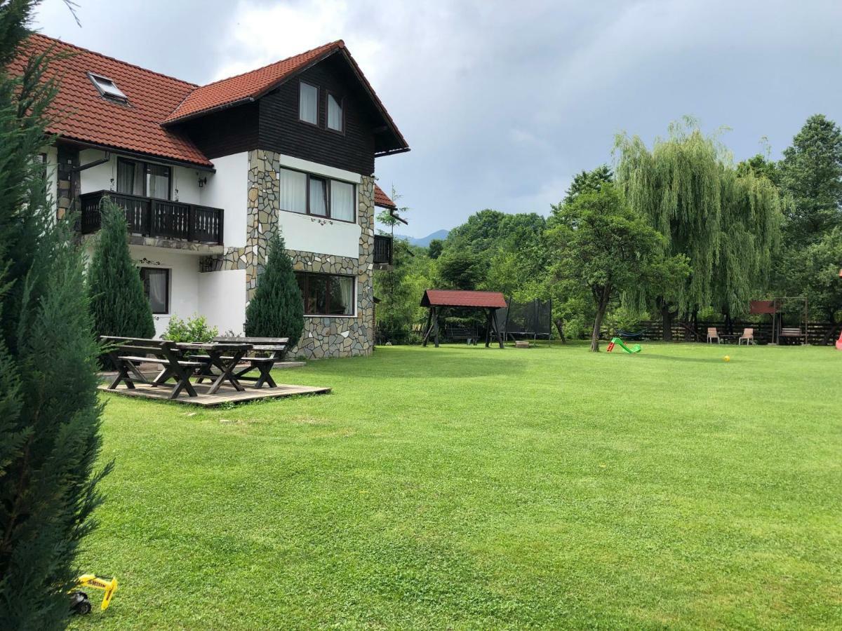 Garden Retreat (Adults Only) Hotel Törcsvár Kültér fotó